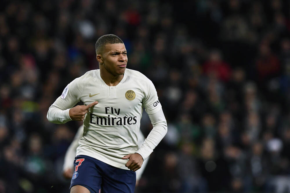 特朗普突然宣布将韩国商品的关税提高至25%